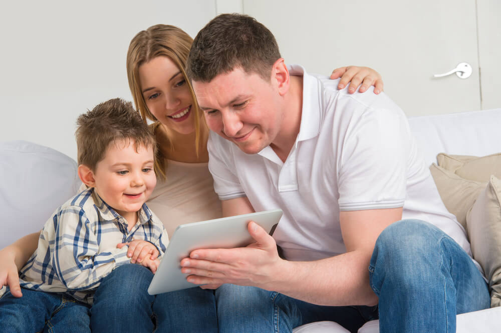 Parenting Tips on How to Raise Your Kid in the Digital Age