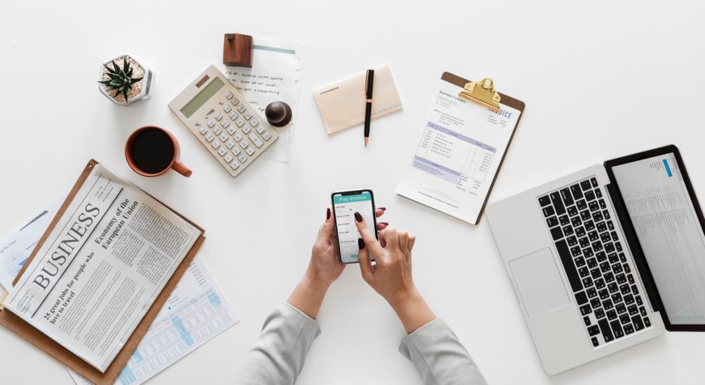 Tech Gifts for Women. Christmas Gifts for the Women in Your Life.