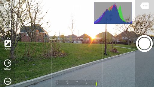 Tips to Take Better Photos with Your Smartphone Camera: Use Grid to get the finest results.