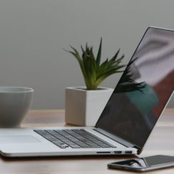 How to Choose the Right Laptop for College