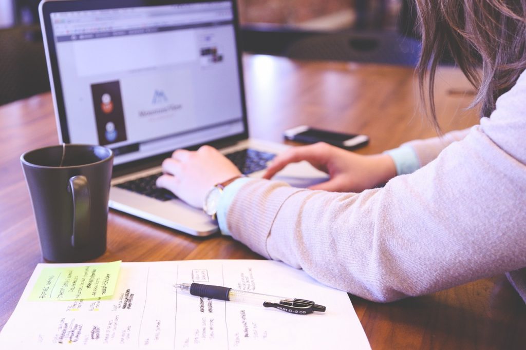 student, typing, keyboard, text, woman, startup, business, people, students, office, strategy, work, technology, company, corporate, communication, computer professional, internet, laptop, PC, web, digital marketing, content marketing.