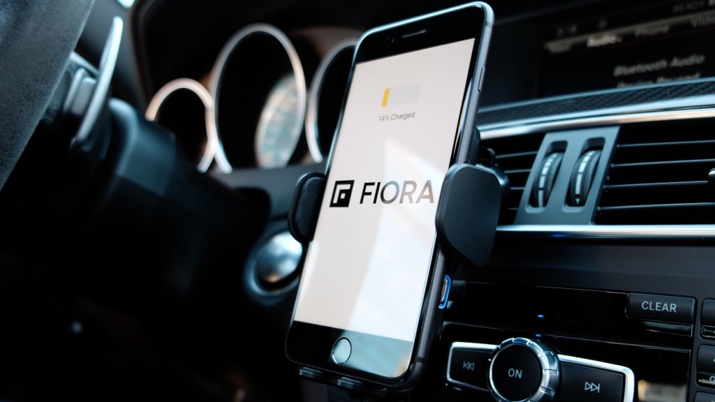 Ultimate Wireless Car Charger by Fiora.