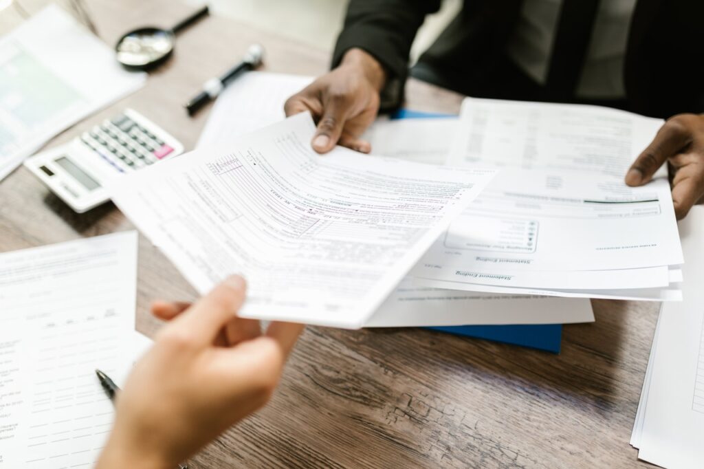 data capturing, handing out of documents