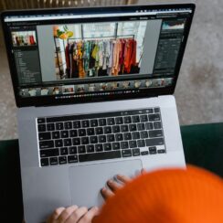 6 Benefits of Setting Your Fashion Store Online