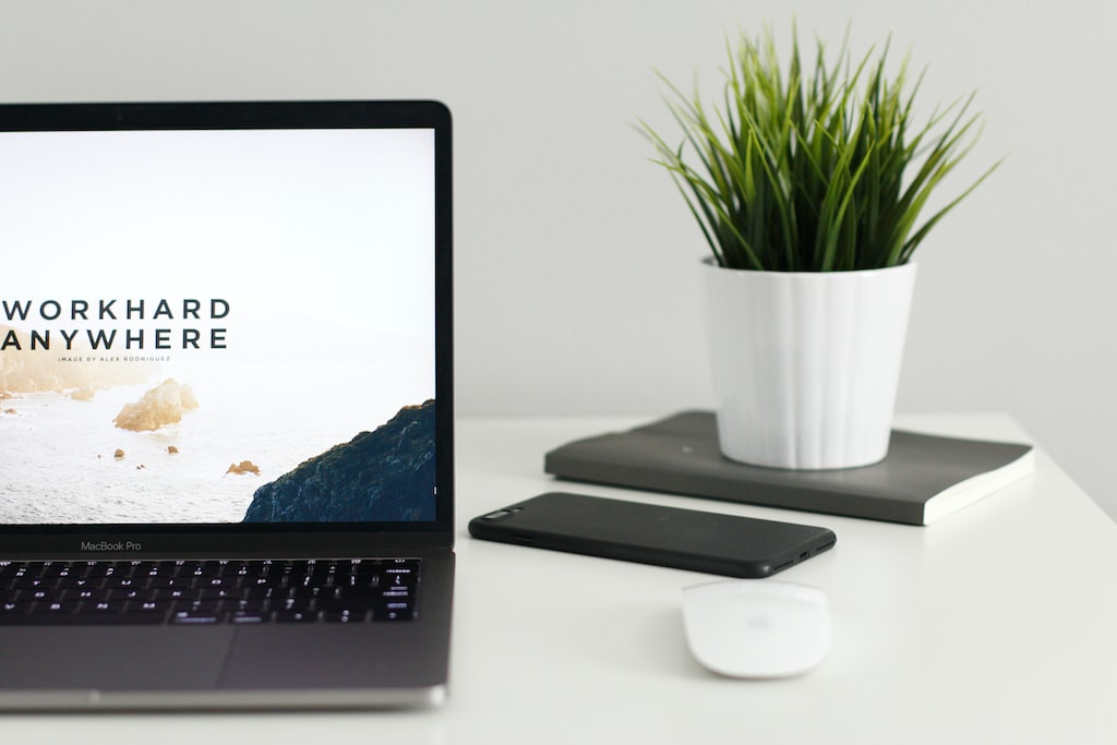 Tech Job, MacBook Pro, Workhard Anywhere