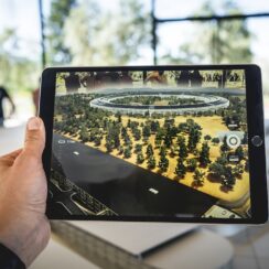 Top Ways Augmented Reality is Being Used to Optimize Ecommerce in 2023